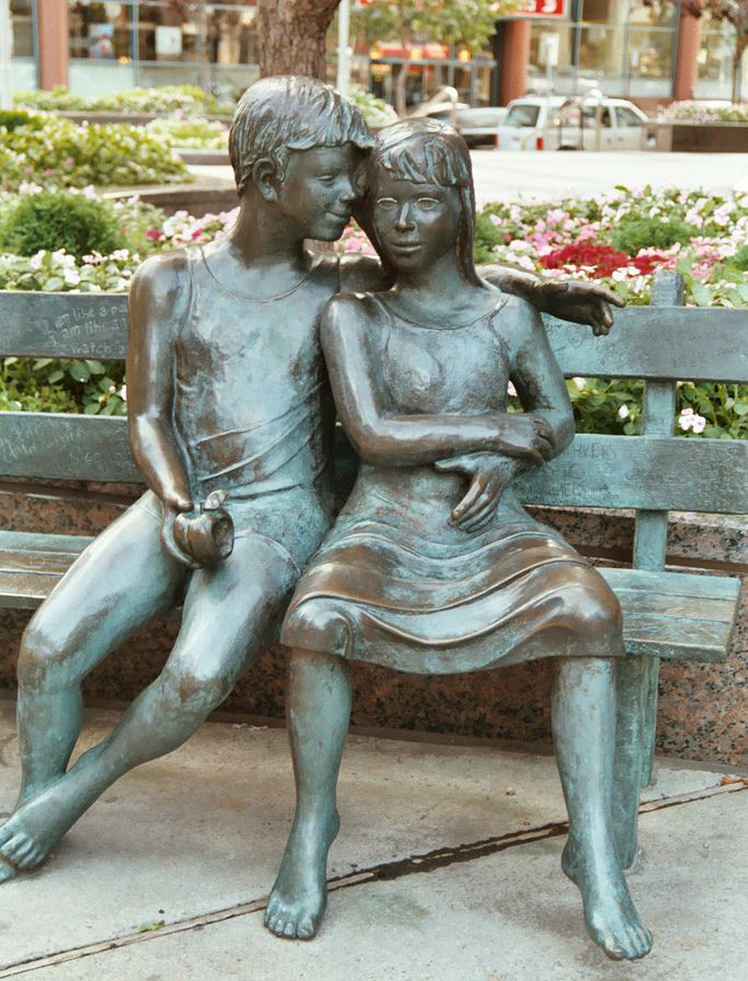 bronze love couple statues (5)