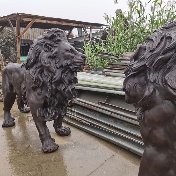 Life size pair of metal animal statue garden bronze lion sculpture for front door decoration (9)