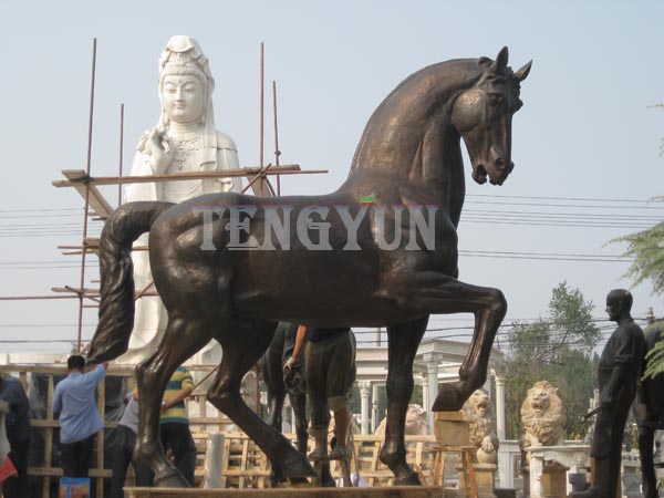 Bronze horse sculpture (2)