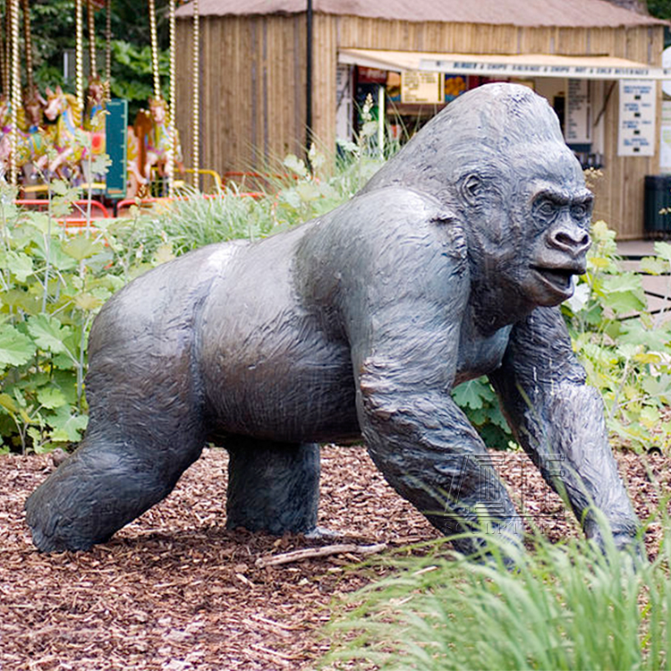 High-quality-outdoor-garden-large-bronze-gorilla