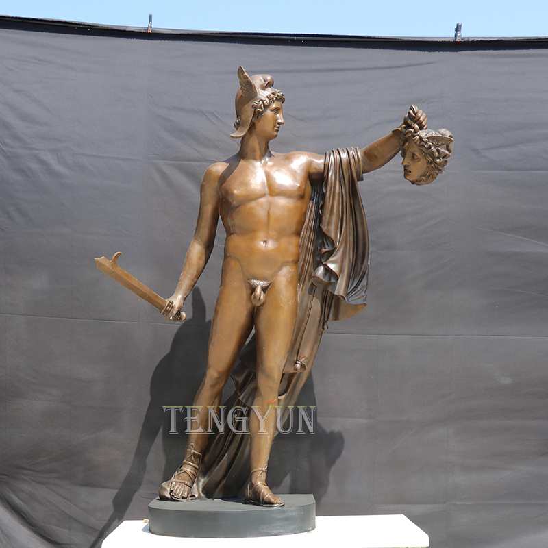 https://www.firststatue.com/perseus-killing-medusa-sculpture-bronze-cast-perseus-with-the-head-of-medusa-statue-product/