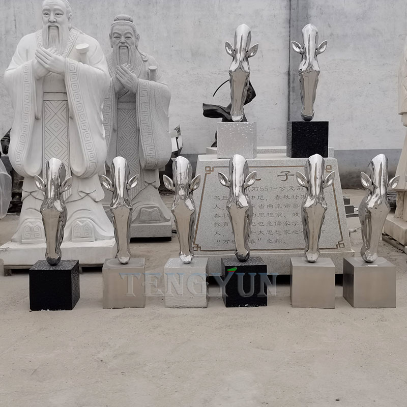 stainless steel horse head sculptures (1)