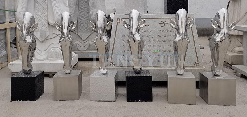 stainless steel horse head sculptures (4)
