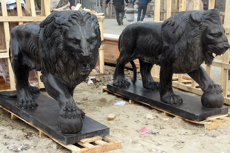 stone lion sculpture