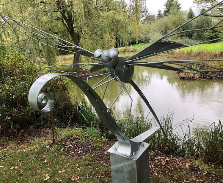 Big size outdoor decorative metal insect statue mirror polished dragonfly stainless steel sculpture (1)