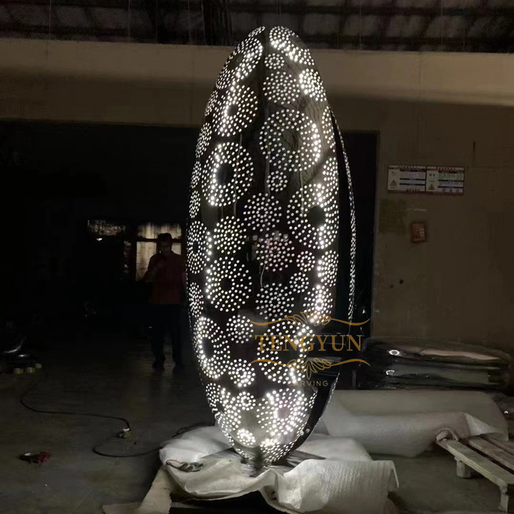 polished steel sculpture Big size LED light oval-shaped outdoor sculpture hollow stainless steel sculpture