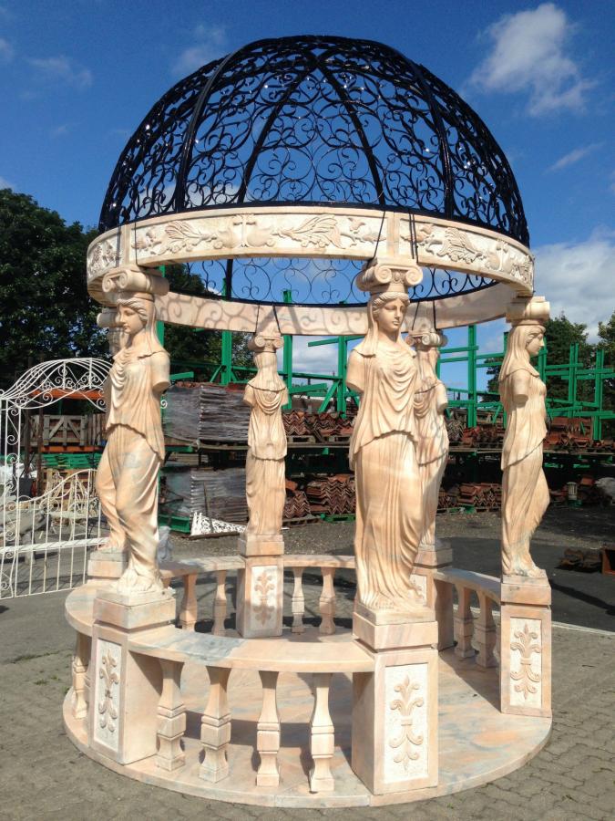marble-lady-gazebo-with-iron-arch-1