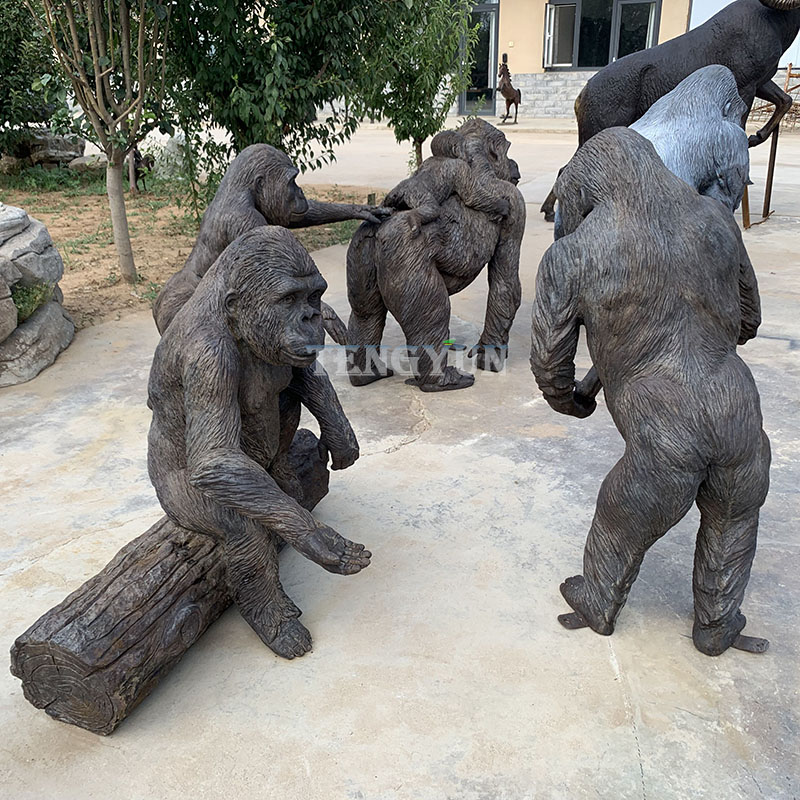 https://www.firststatue.com/garden-zoo-decorative-life-size-cast-bronze-gorilla-sculpture-for-sale-product/