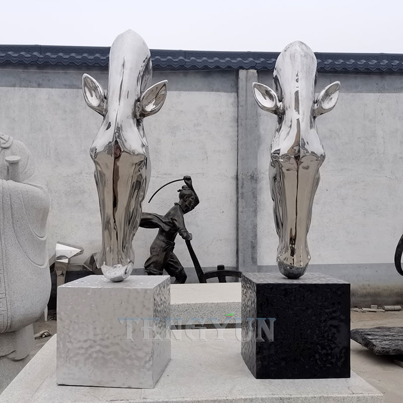 https://www.firststatue.com/home-decorative-stainless-steel-horse-head-sculptures-for-sale-product/