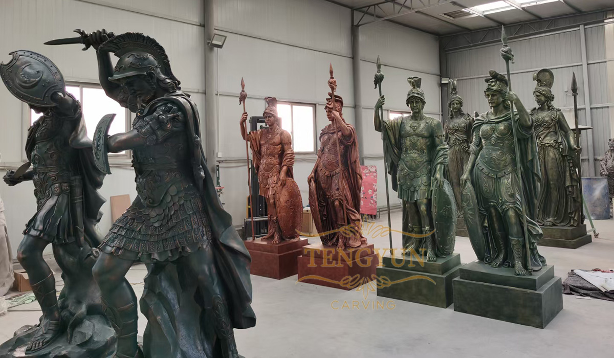 TENGYUN Designed A Group Of Modern Abstract Female Statues