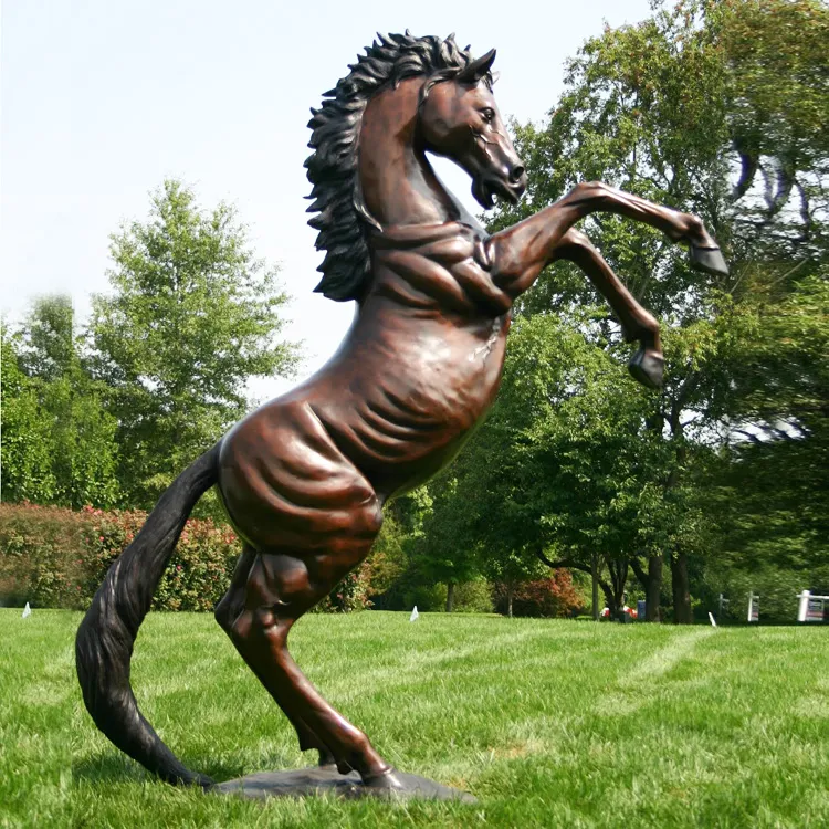 How to Choose the Perfect Large Horse Sculpture?