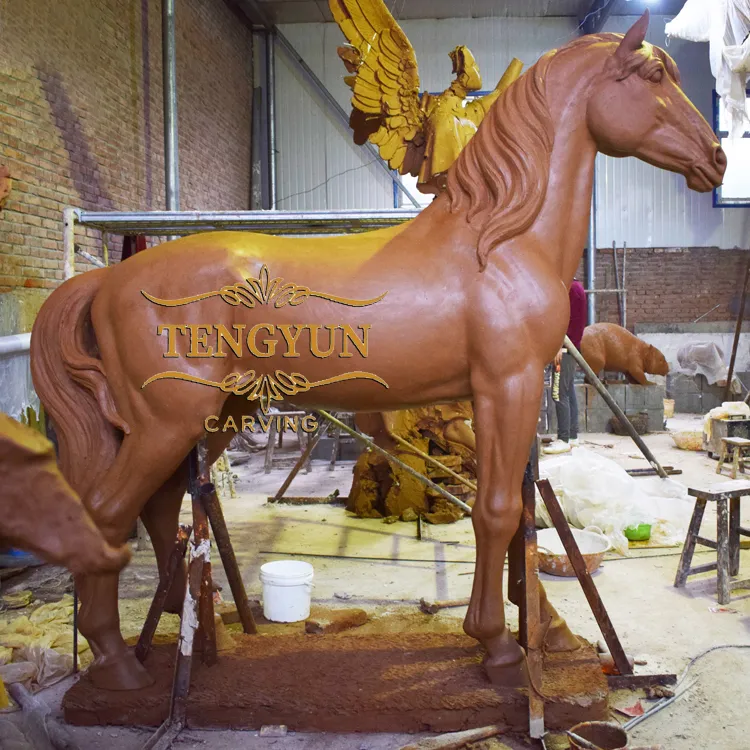 How to Choose the Perfect Large Horse Sculpture?
