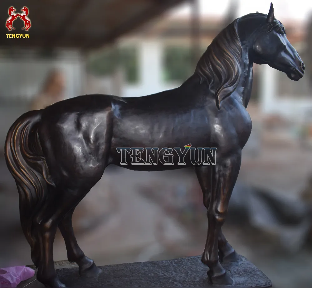 How to Choose the Perfect Large Horse Sculpture?