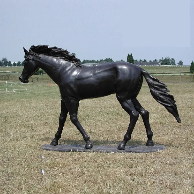 How to Choose the Perfect Large Horse Sculpture?