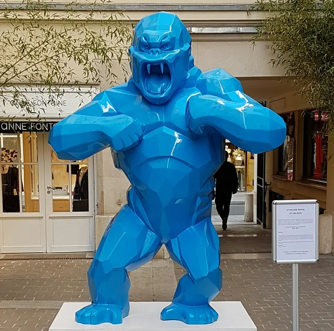 The Growing Popularity of Fiberglass Animal Sculptures in Modern Décor and Commercial Design
