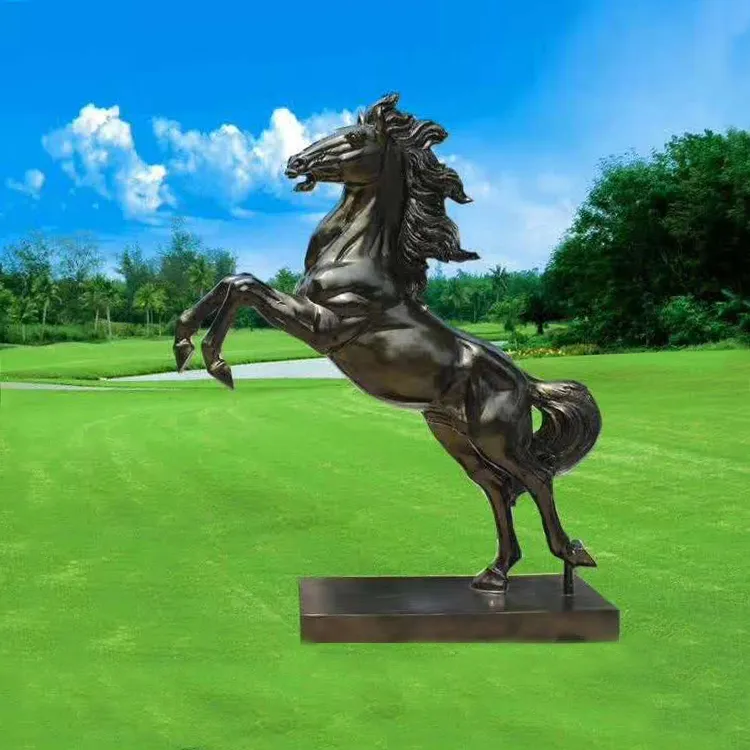 How to Choose the Perfect Large Horse Sculpture?
