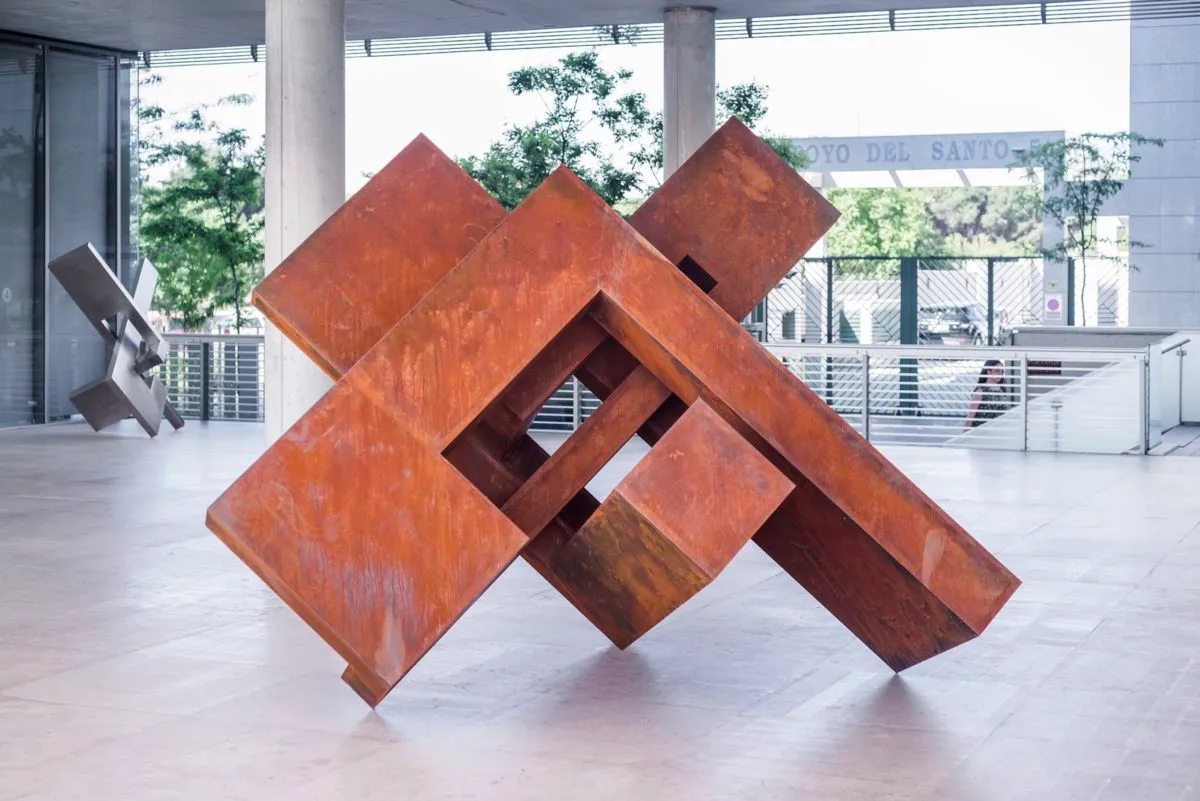 Iconic Corten Garden Art Installations Around the World