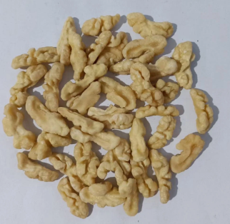 Easy methods to peel walnuts at home