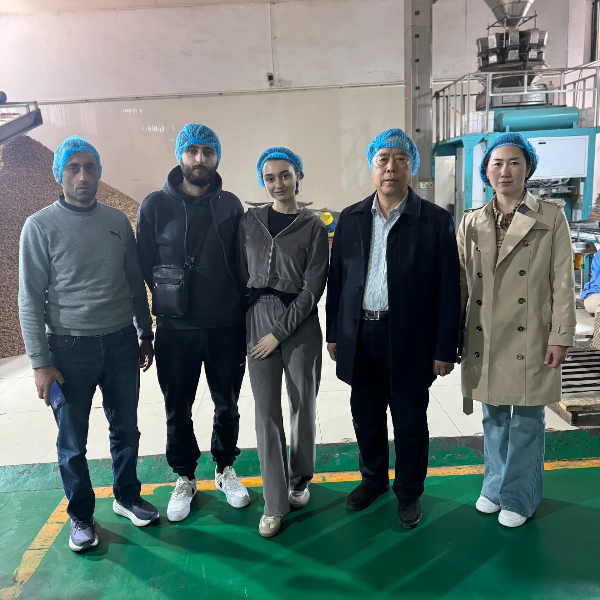 Ukrainian Client Visits Hebei Luhua for Factory Tour and Business Exchange