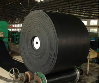 Flat Belt Conveyor Design with Anti-Slip Surface