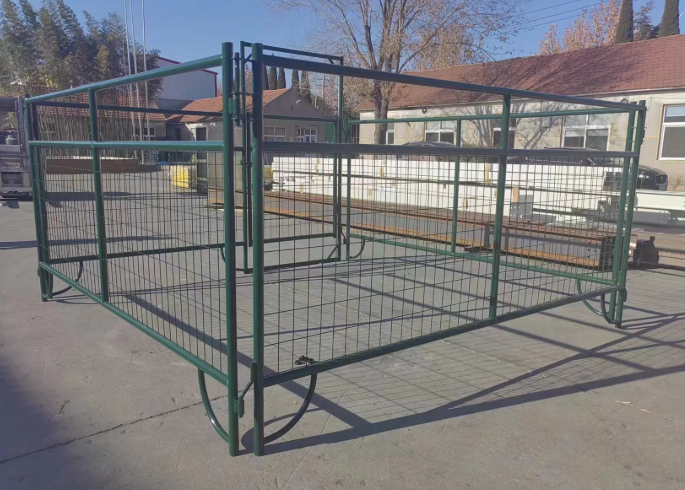 Cattle Fence Panel Proper Bar Spacing Prevents Calf Escapes