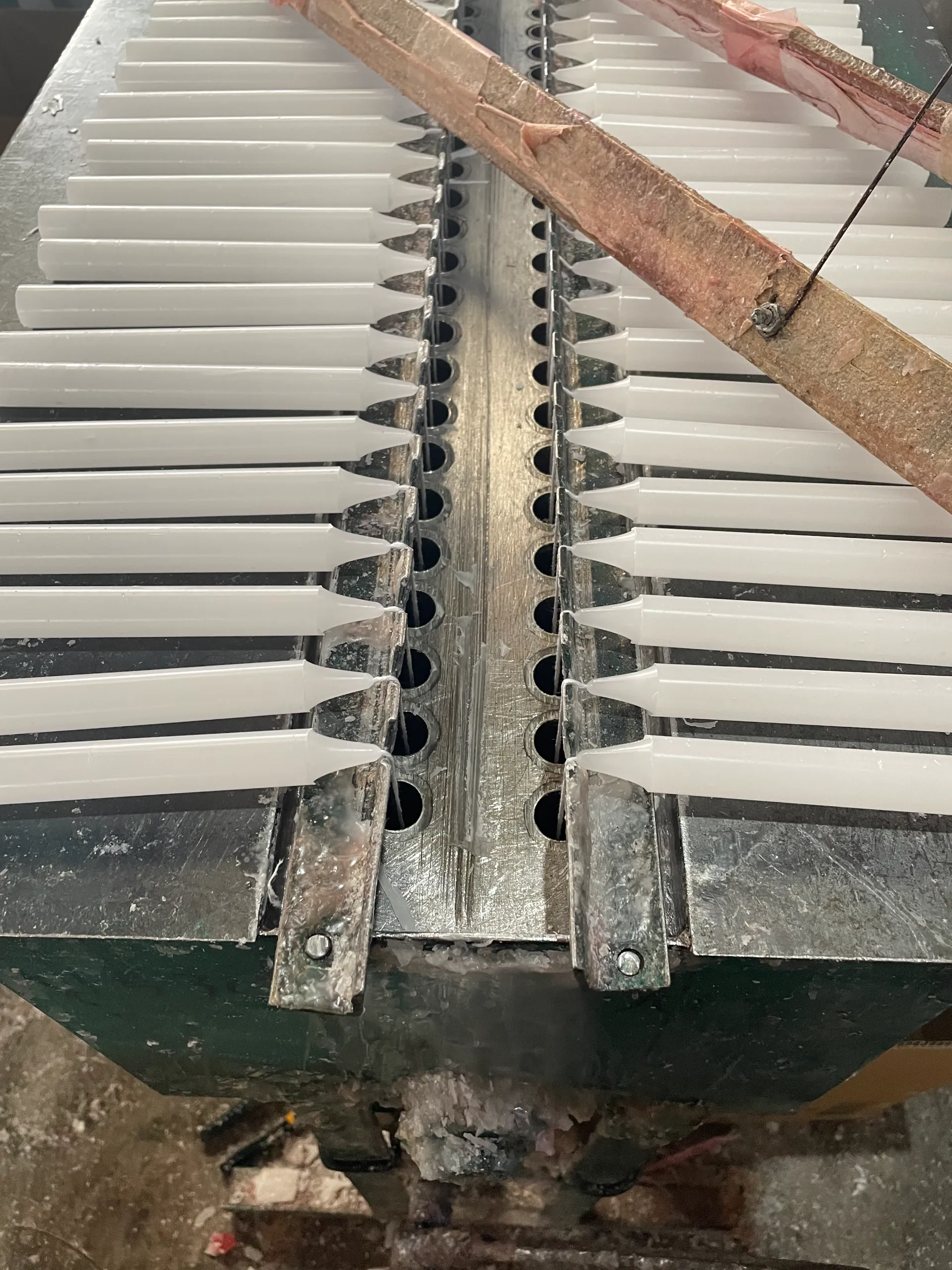 Paraffin Wax White Stick Candles for Africa - OUNIS | Premium Quality, Versatile Lighting