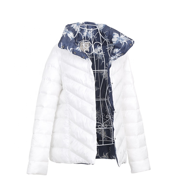 Women's Windproof Winter Wear Polyester Puffer Jacket With Digital Print Lining