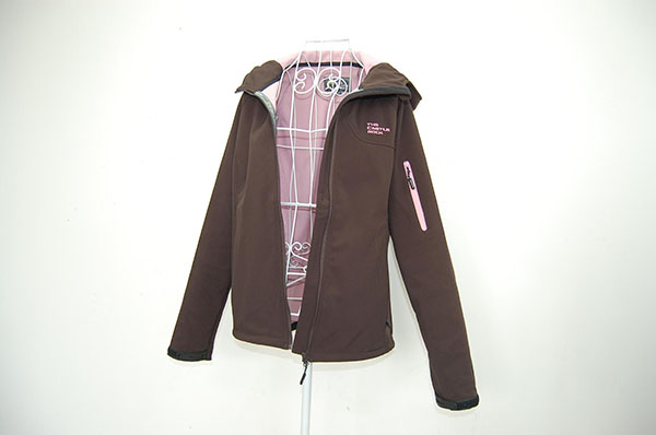 H68b5bfec68974c4cba1dad6b7c65443cr