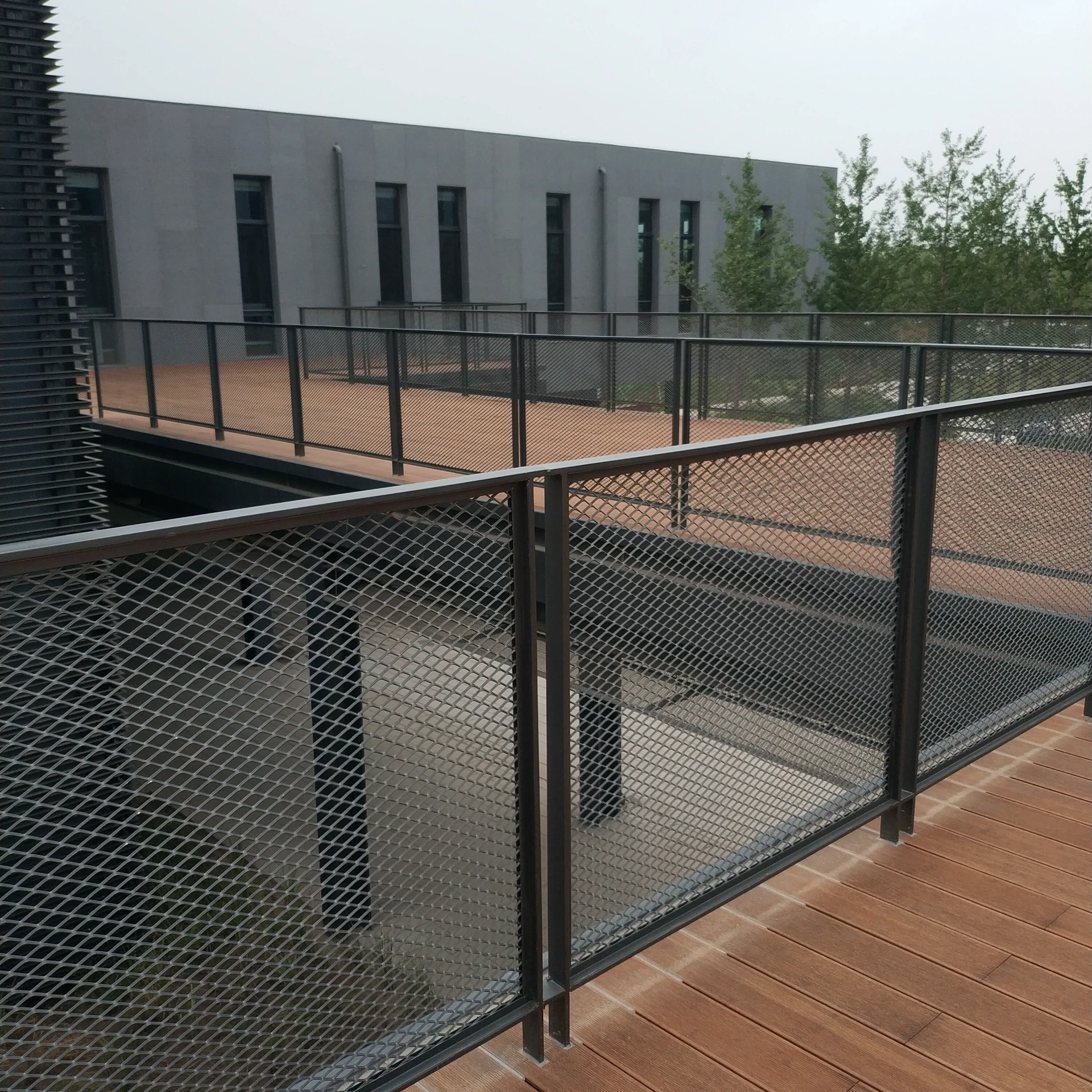 What Makes Stainless Steel Expanded Sheets a Preferred Industrial Material?