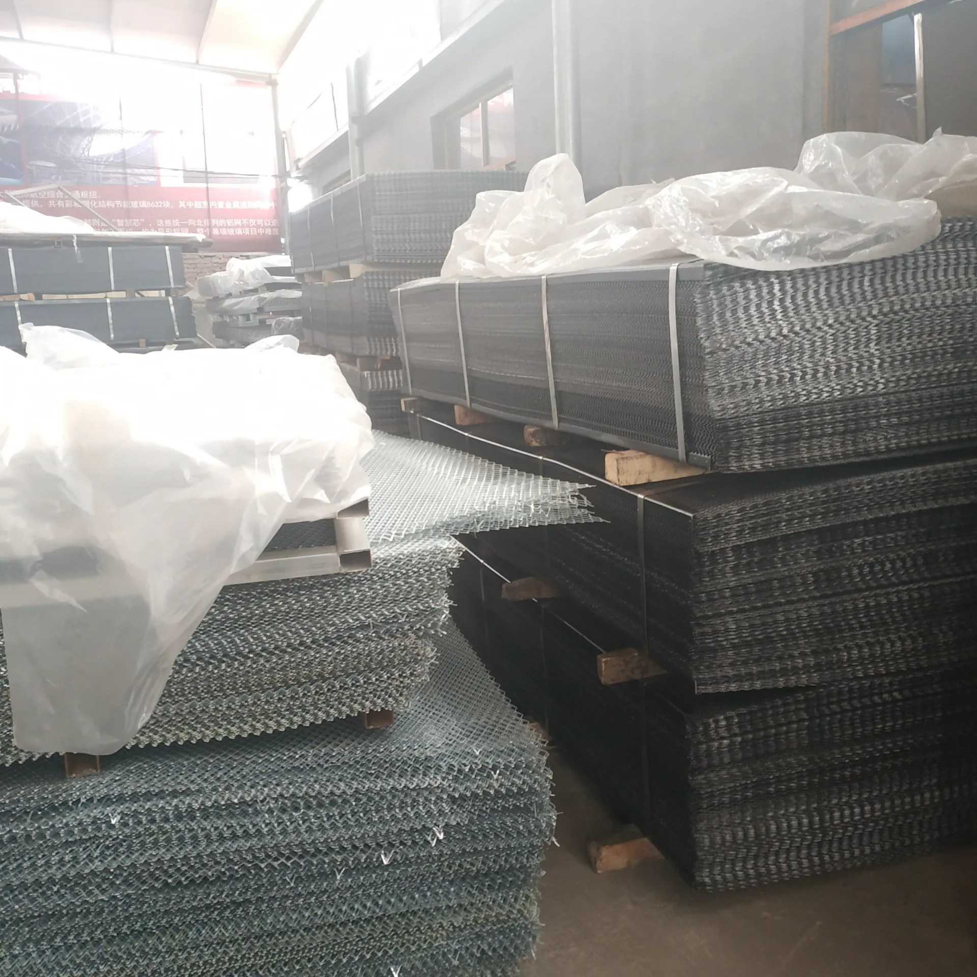 What Drives the Popularity of Expanded Metal Sheets in Modern Applications?