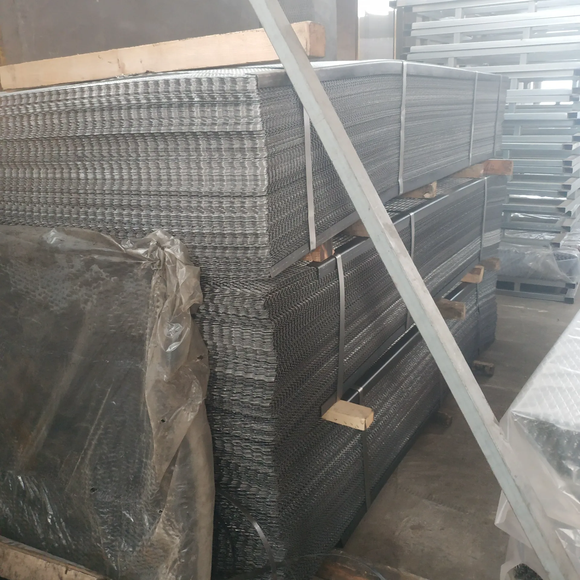 What Drives the Popularity of Expanded Metal Sheets in Modern Applications?