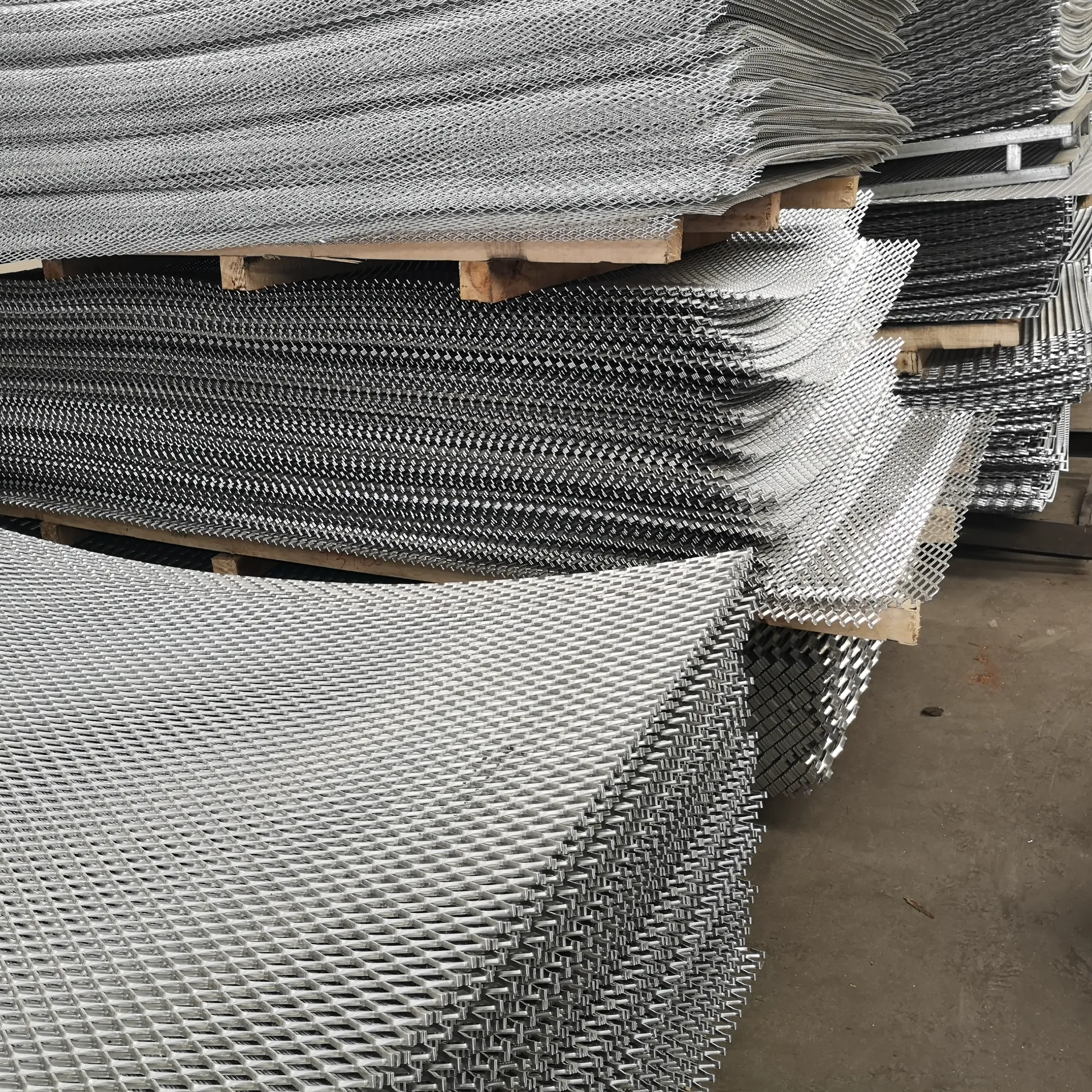 What Drives the Popularity of Expanded Metal Products in Modern Design and Industry?