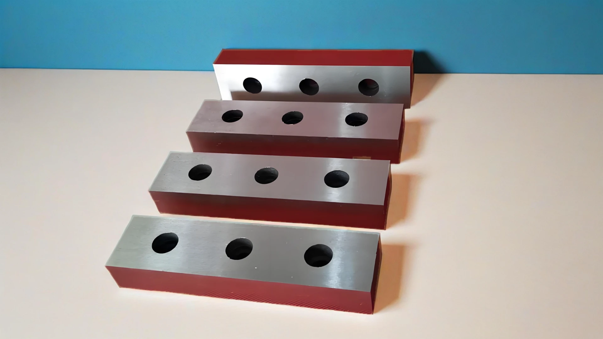 Metal Cutting Tools In The Field Of Wood Crushing And Recycling