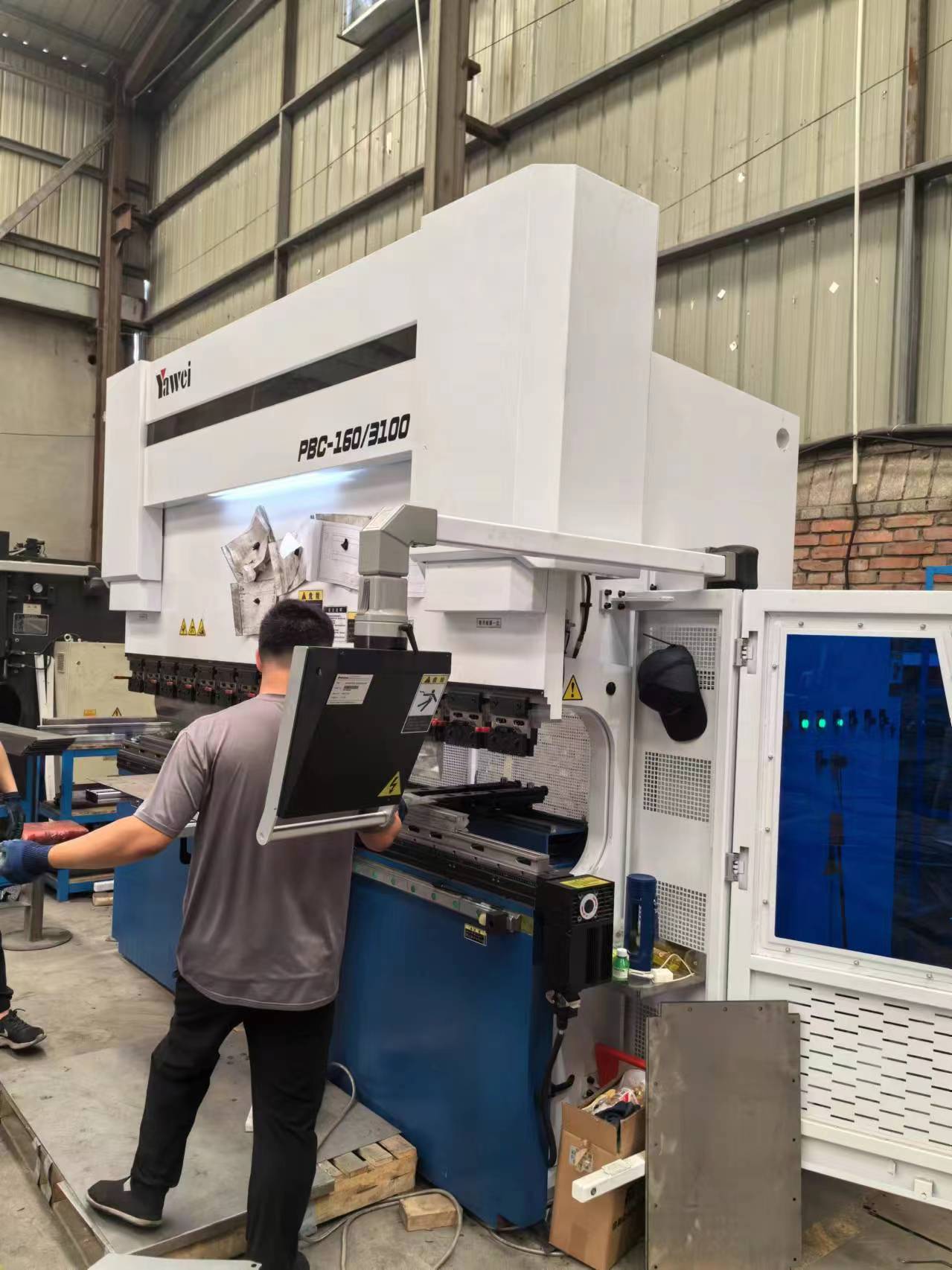 Beibu Machinery CNC bending machine installation and commissioning completed