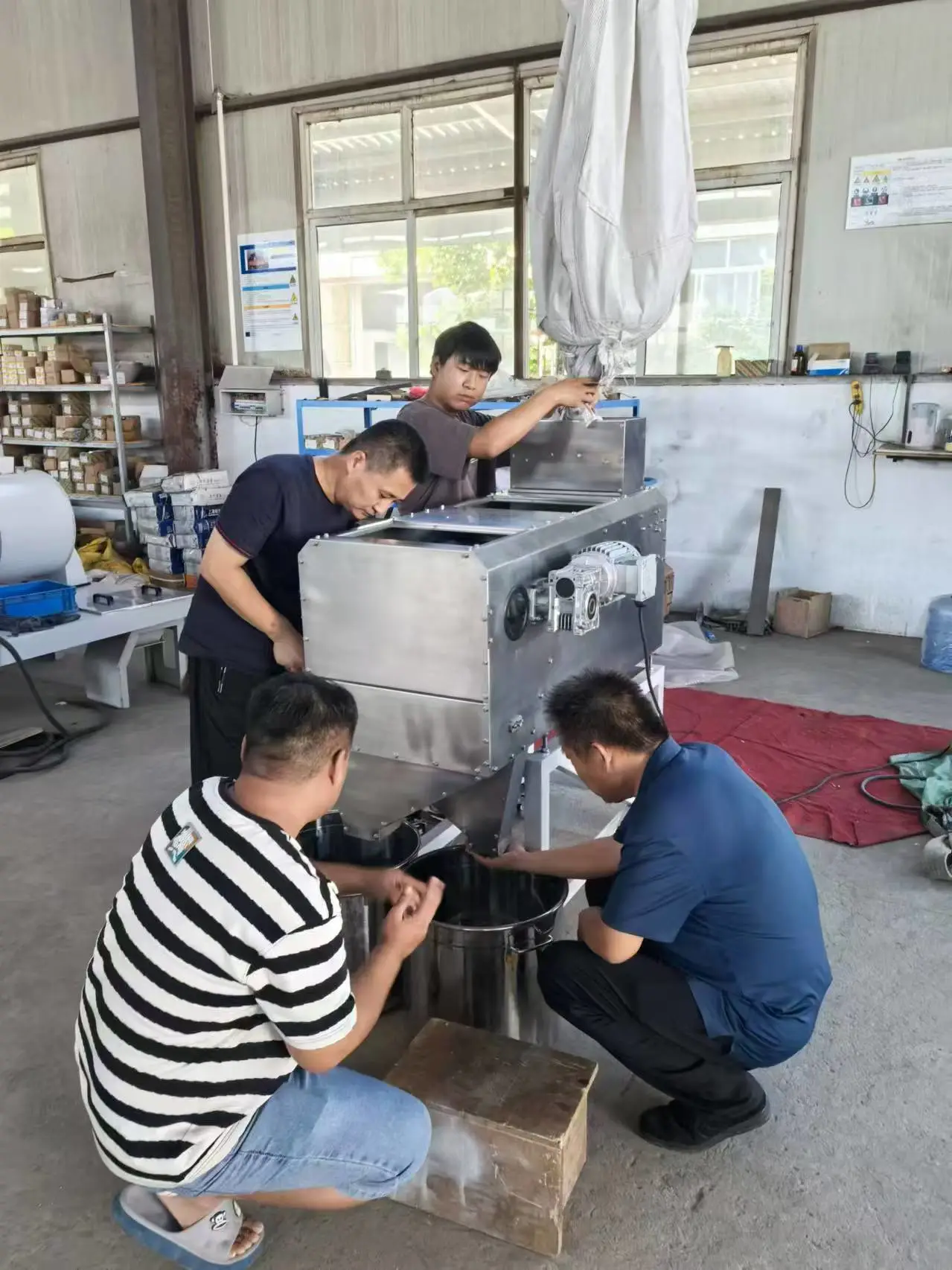 Customers bring materials for machine testing-Beibu Machinery