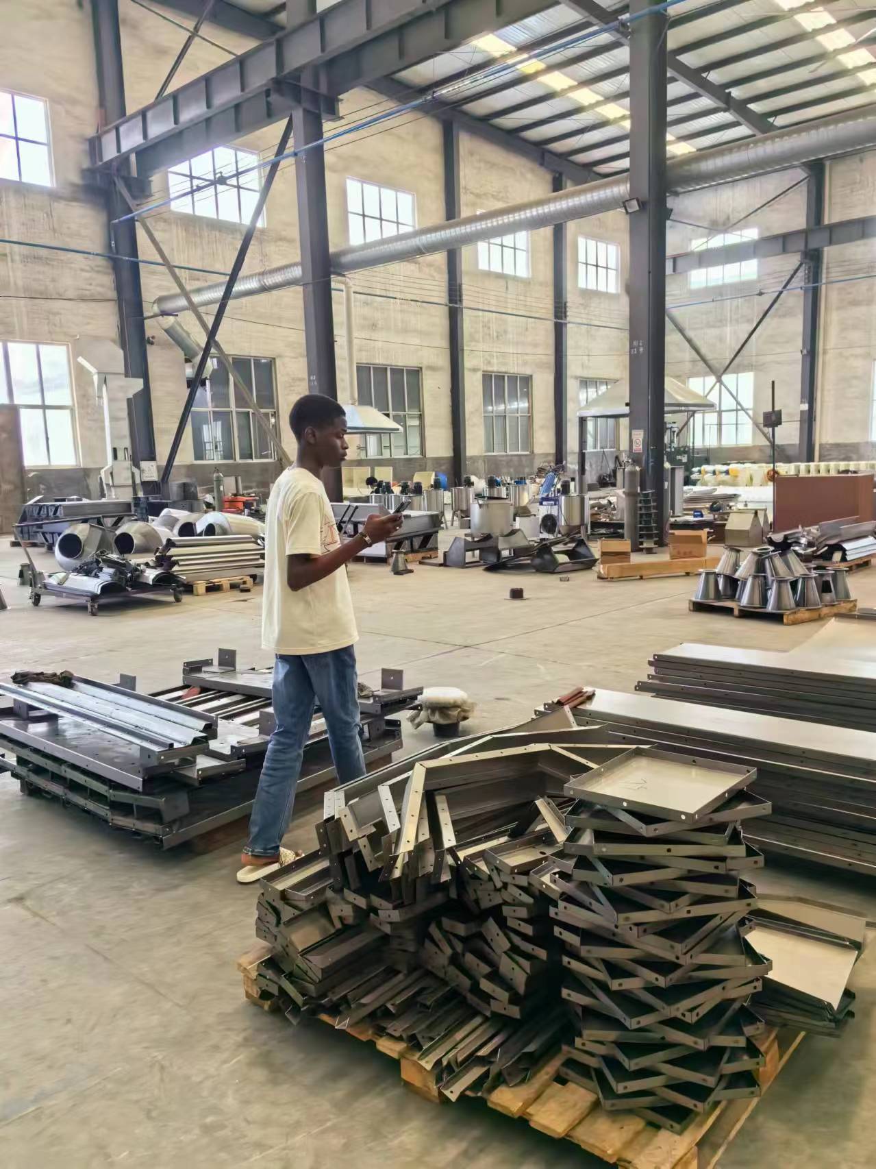 African customers inspect Beibu Machinery Production Technology