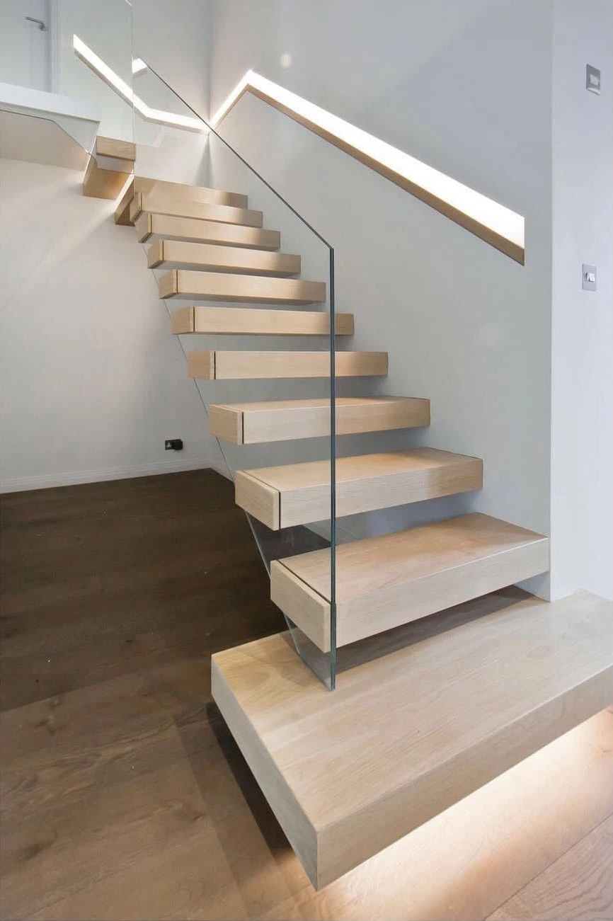 Modern Luxury Metal Floating Stairs with Wooden Treads