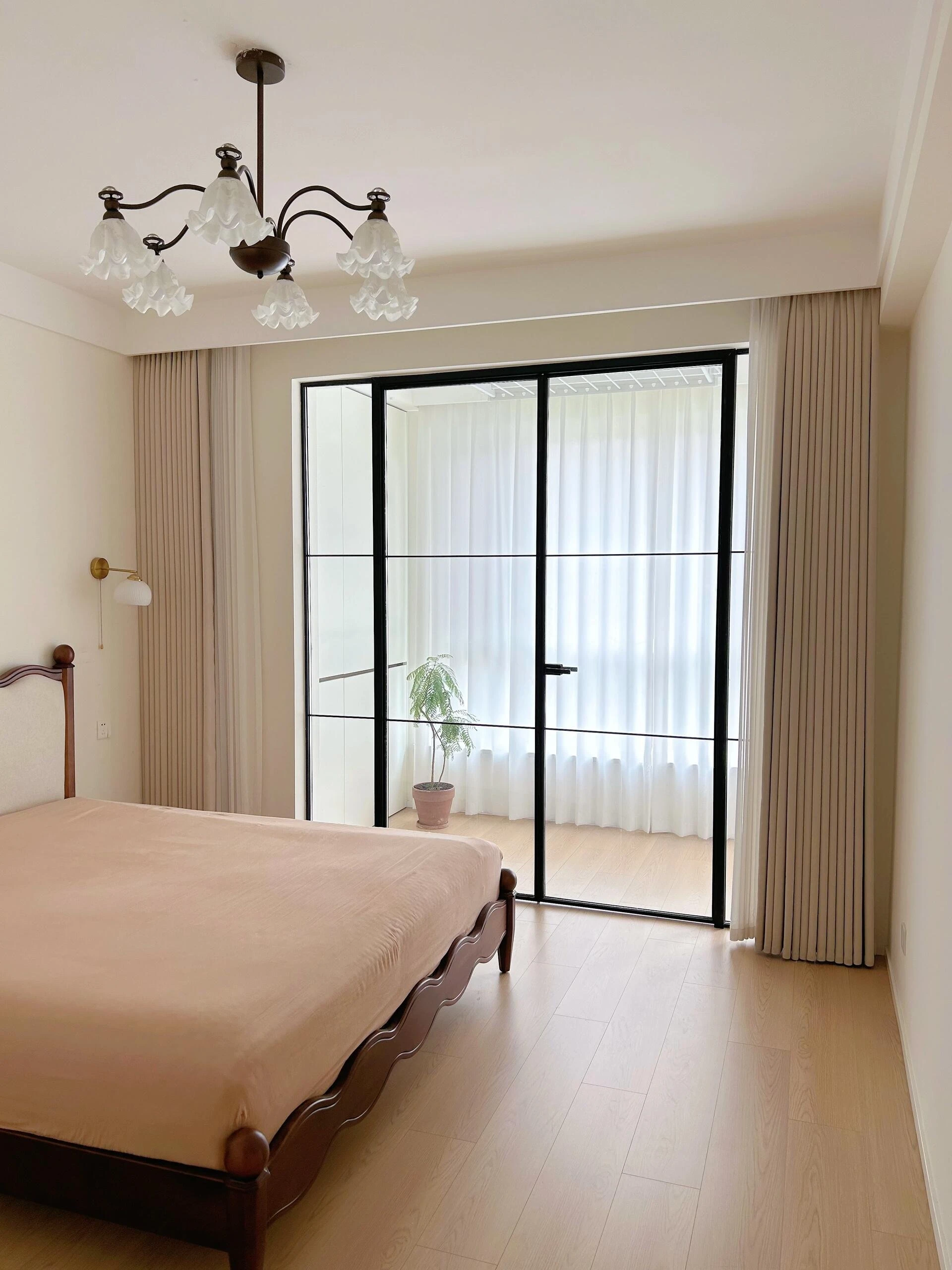 Château Slim French Doors – Handcrafted Elegance, Frameless Illusion