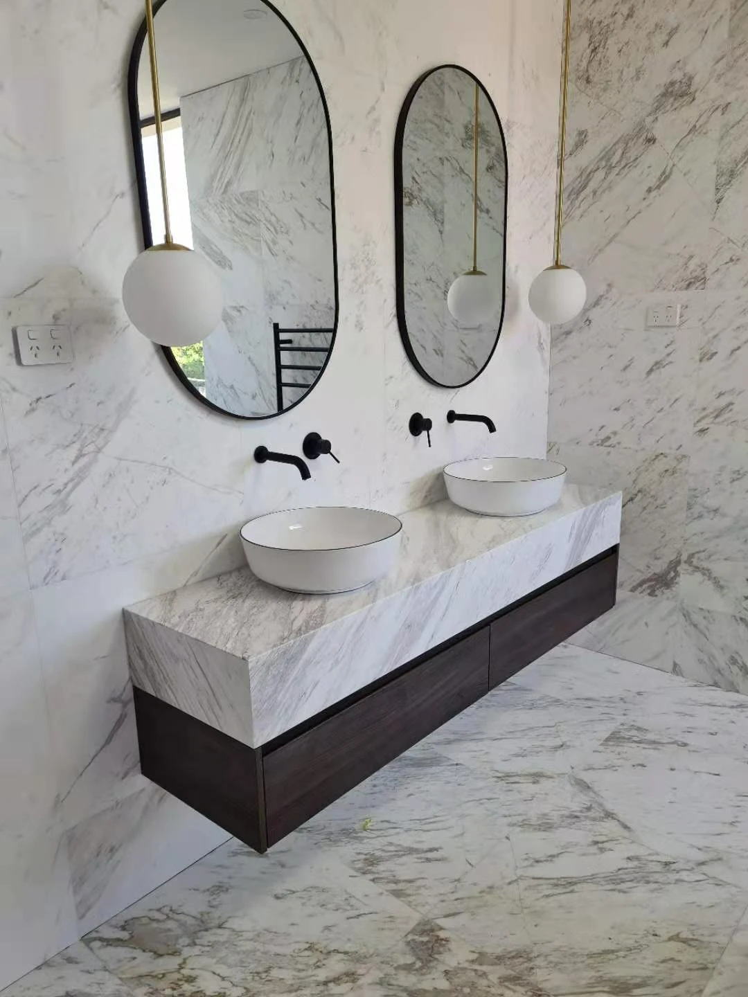 Bathroom Wall Mount Vanity Luxury Floating Led Sink And Basin Hanging Sets Wash Cabinet Bathroom Vanities For Hotel Apartment
