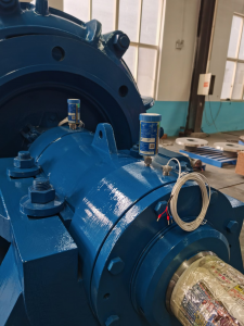 14 inches oil lubrication slurry pump with automatic oil filling device are ready for ship
