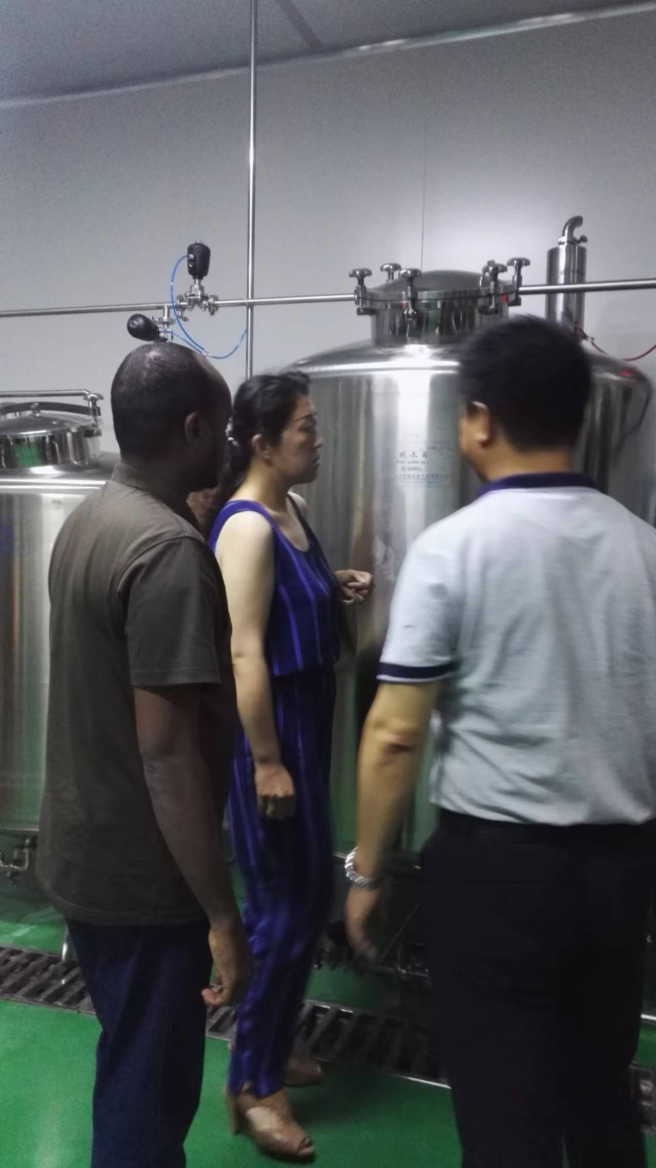 the customer visit the veterianary medicine factory