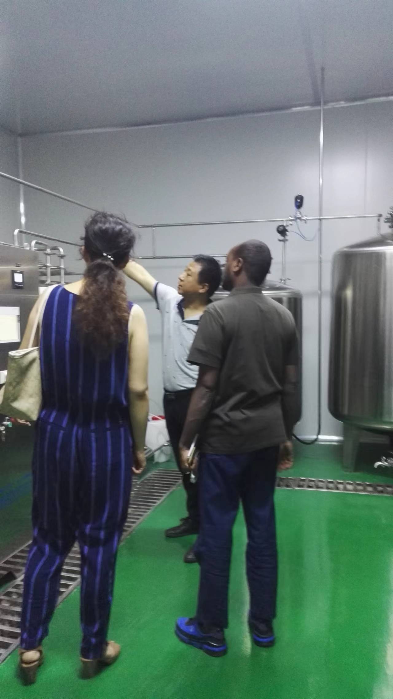 the customer visit the veterianary medicine factory