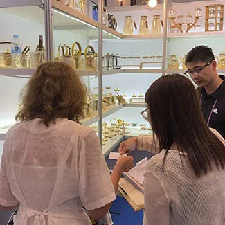 ceramic plate vs porcelain plates