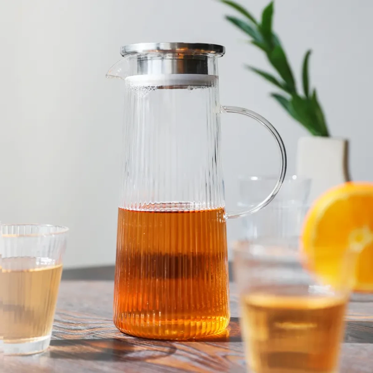 Heat Resistant  Ribbed Glass Pitcher with Lid  and Spout Set