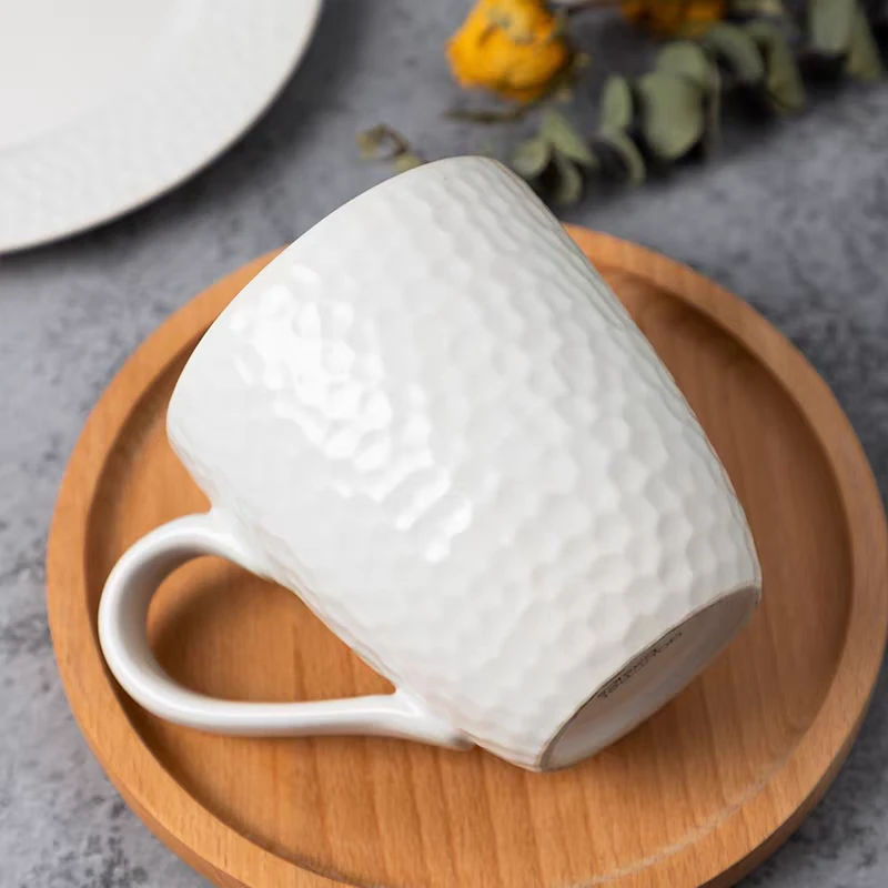 Embossed Hammered pattern porcelain dinner set