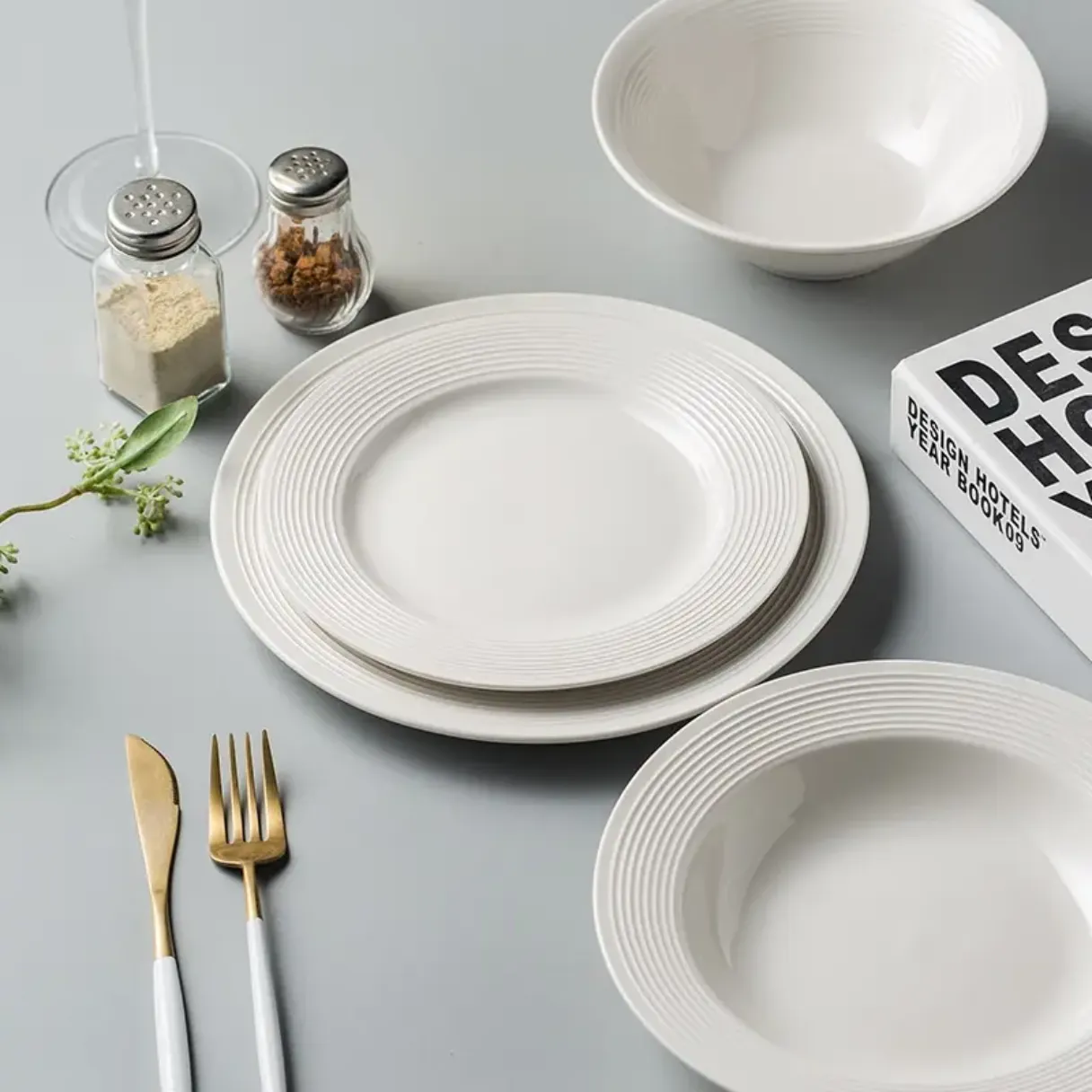 Boho Dinnerware Sets: Glazed Pottery for Stylish Dining