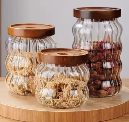 Preventing Moisture in Spice Jars with Bamboo Lids