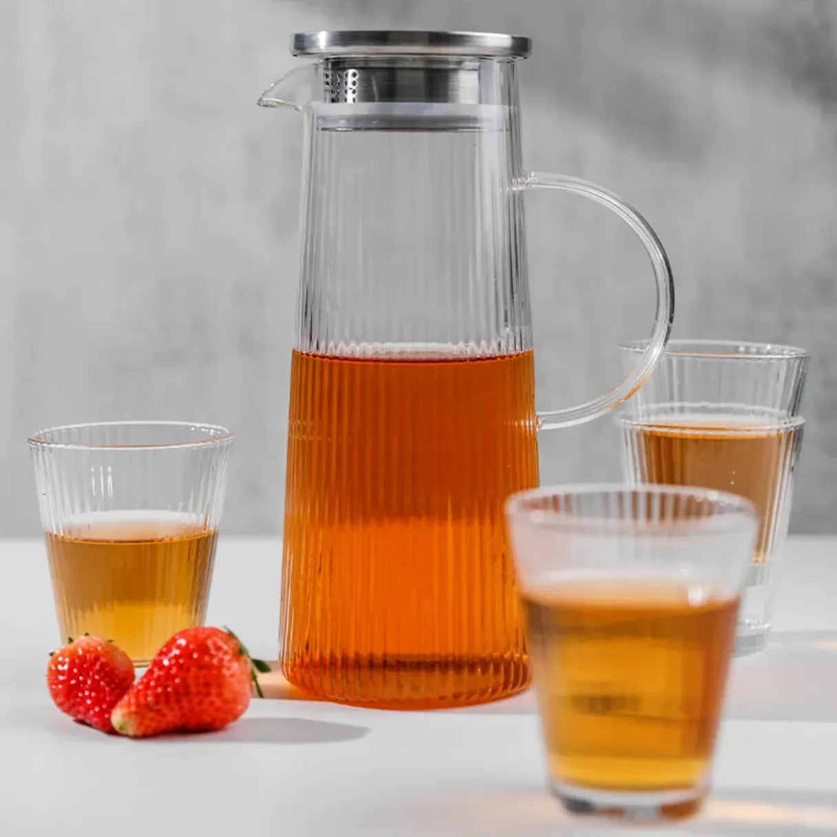 Heat Resistant  Ribbed Glass Pitcher with Lid  and Spout Set