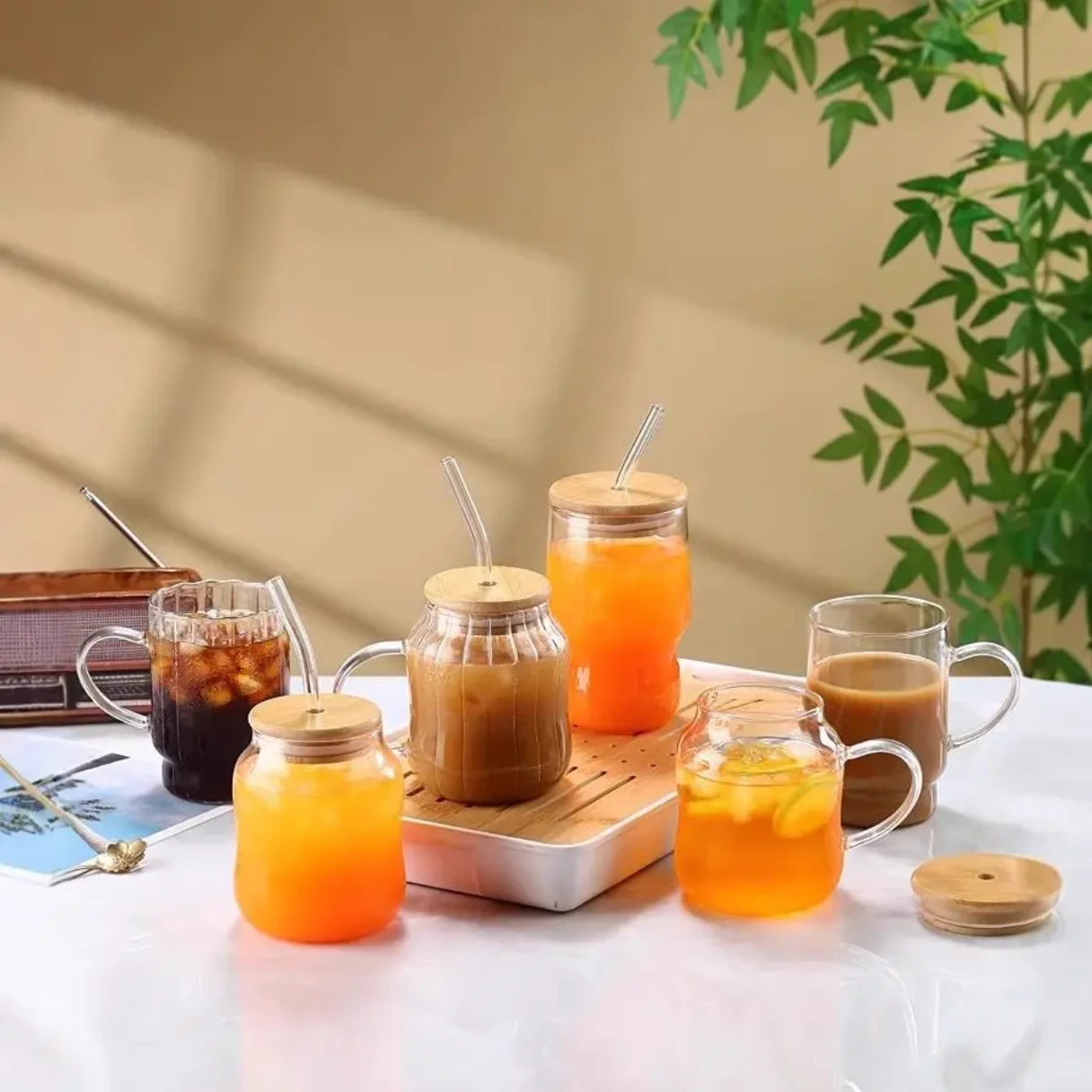 Borosilicate Glass Mug with Straw and Bamboo Lid