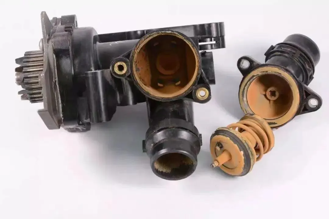 Audi and Volkswagen water pumps leak frequently, revealing the root cause of the failure, a must-read for car owners!